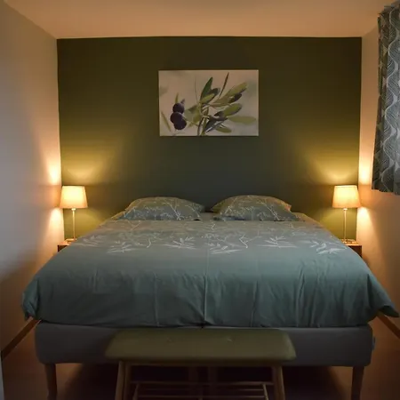 Bed & Breakfast Au Mas De Mont