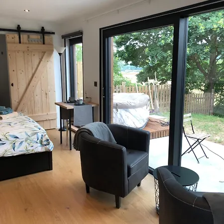 Bed & Breakfast Au Mas De Mont Yvoir