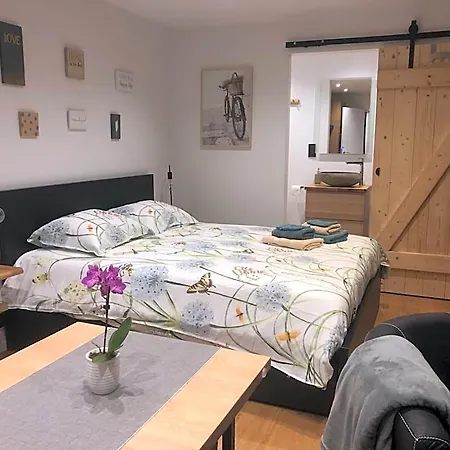 Bed & Breakfast Au Mas De Mont